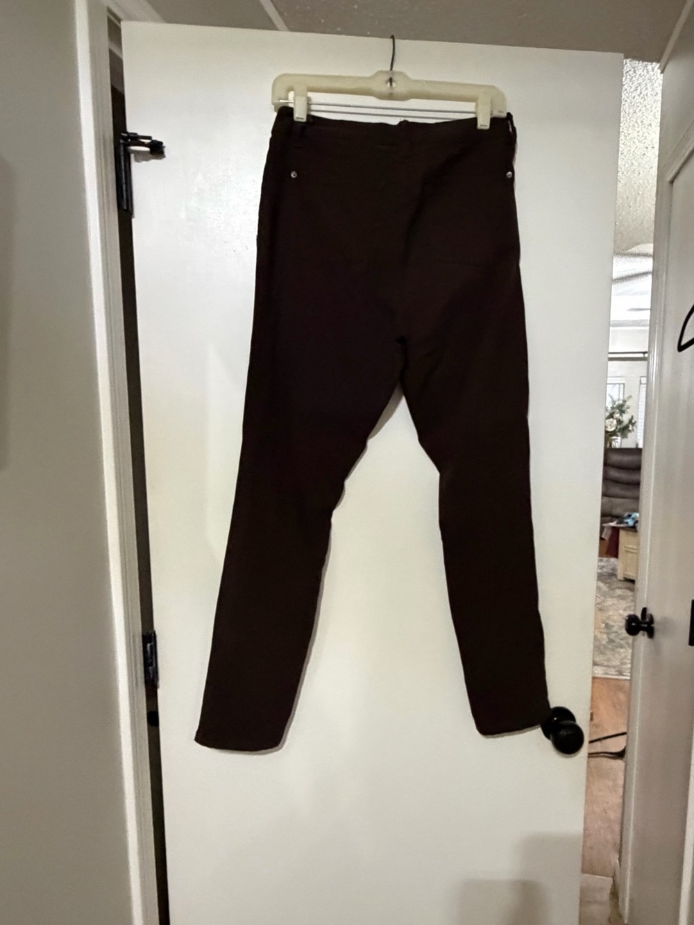 Women’s Straight Fit Pants in Dark Brown